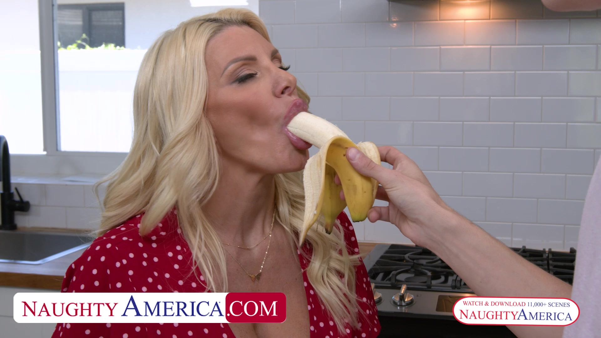 Brittany Andrews gets delivered some juicy cock
