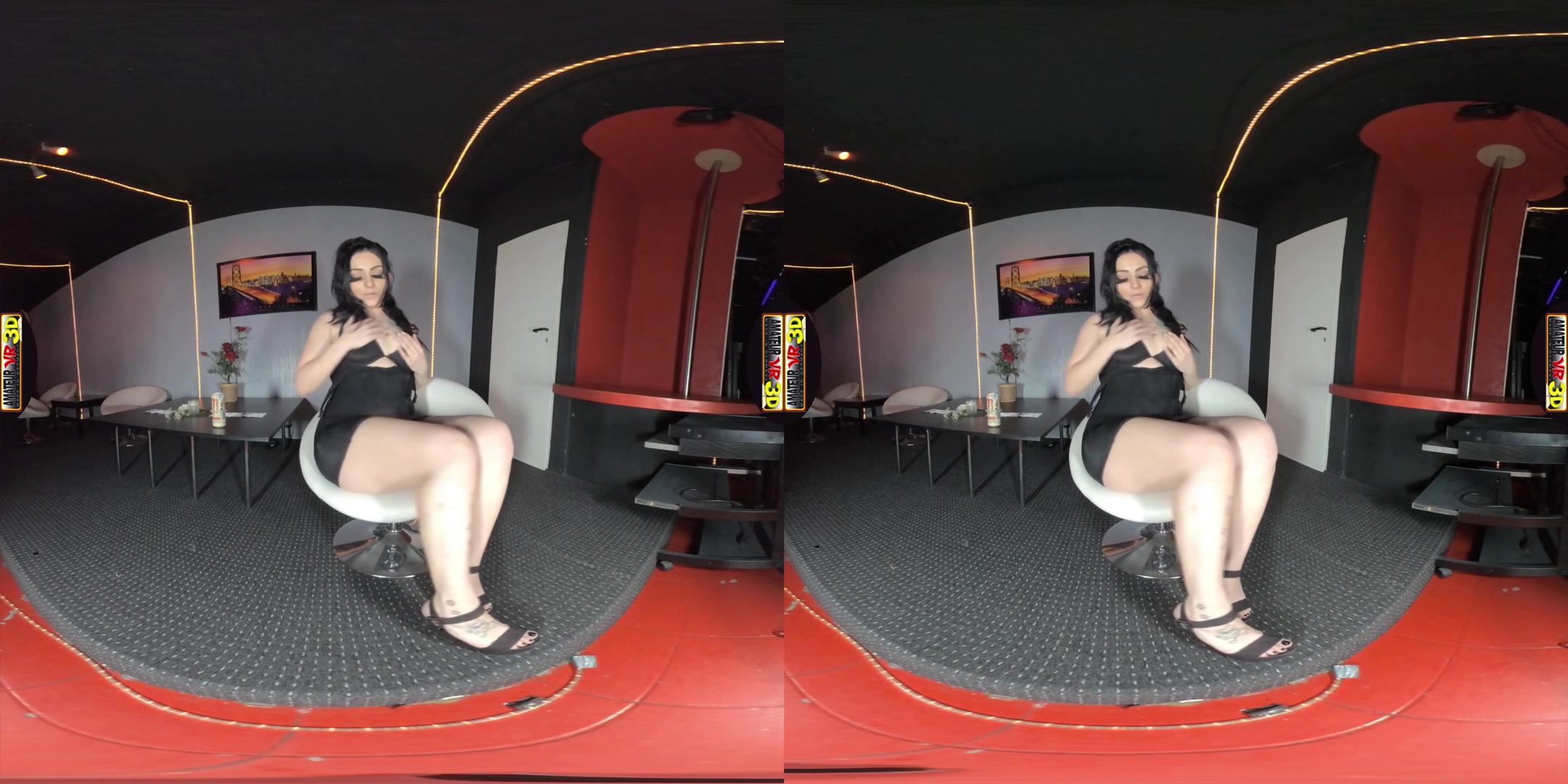 Lucy - Best Young Milf Around - AmateurVR3D