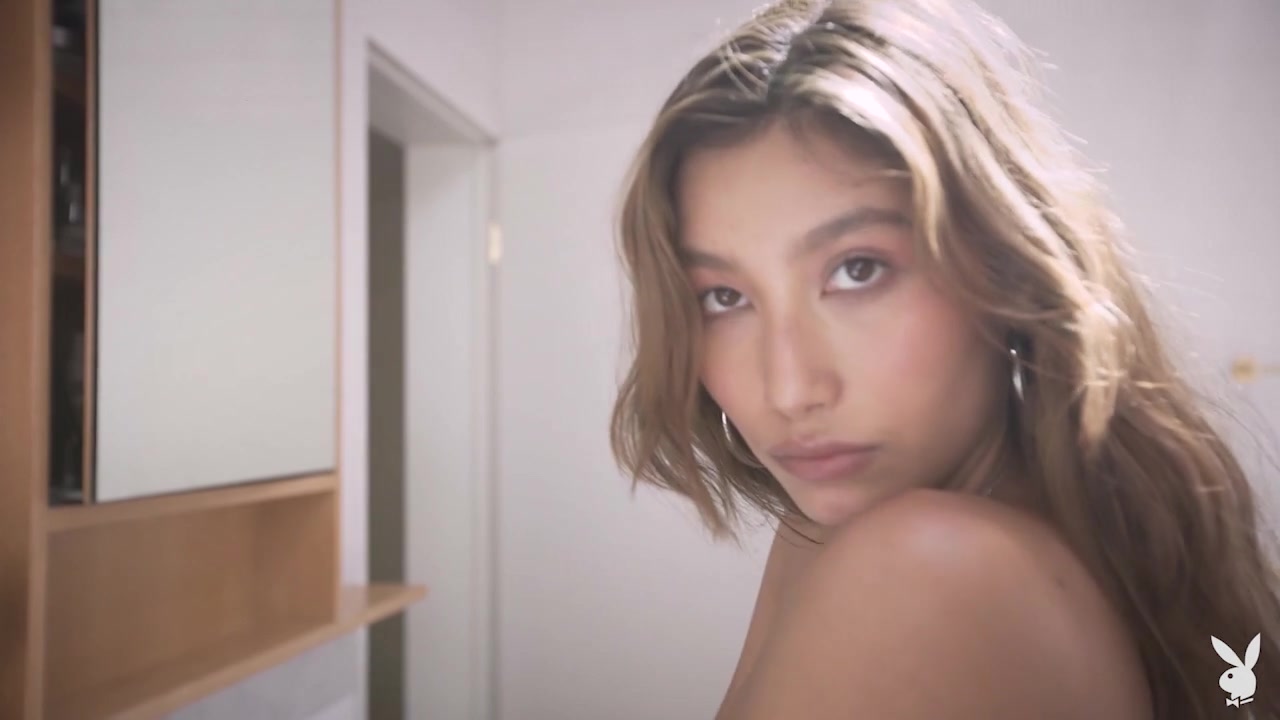 Dominique Lobito in En Suite - PlayboyPlus