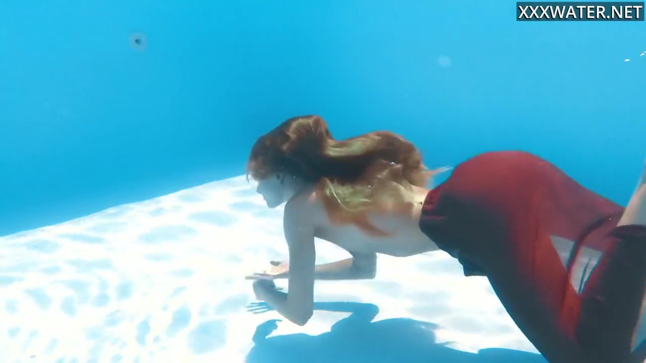 Petite teen 18+ Endures The Free Naked Swimming - Ivi Rein