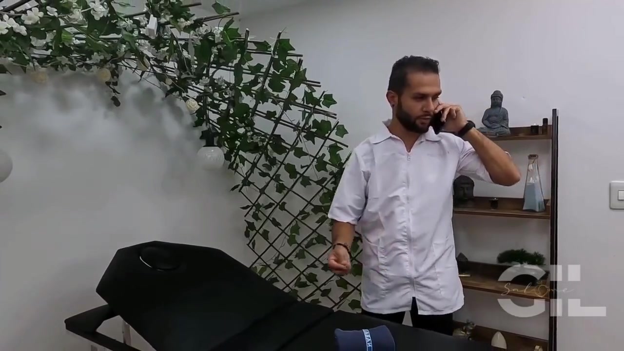 Hombre De Enorme Polla Me Da Un Masaje Con Final Feliz