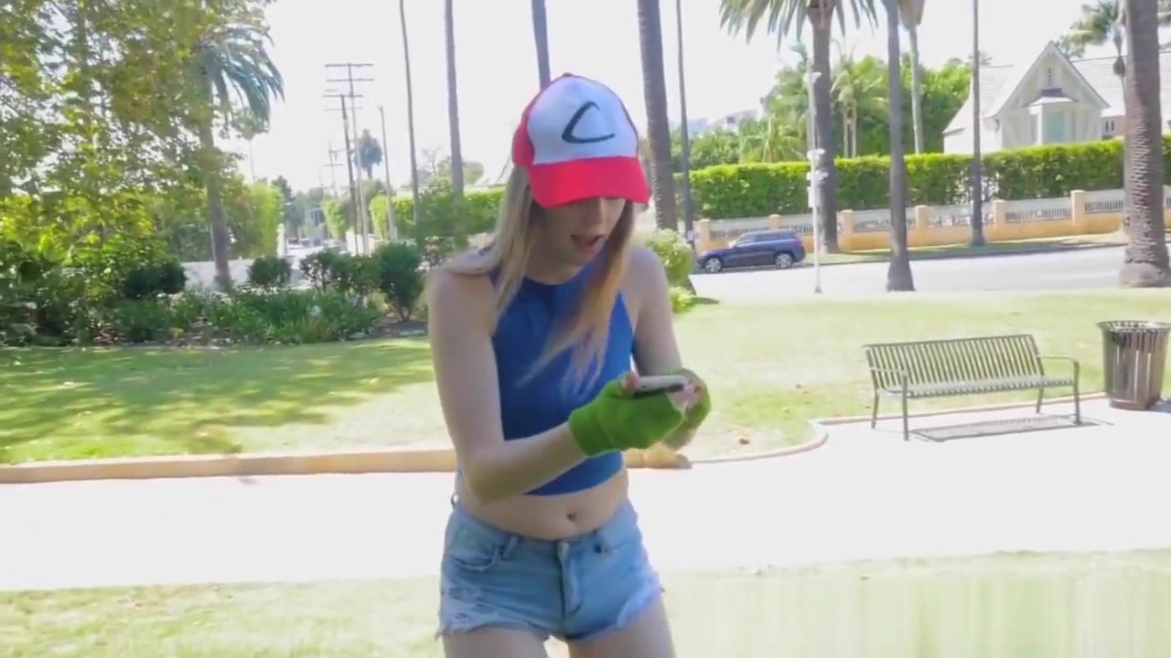Teenage stepsister sucks
