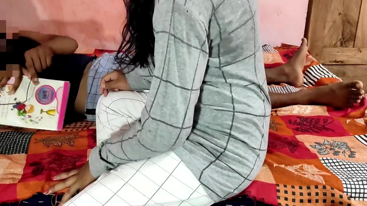 School Girl Say Jaldi Se Chodo Muje Nhi To Gharwale Jayege Fucking Stepsister