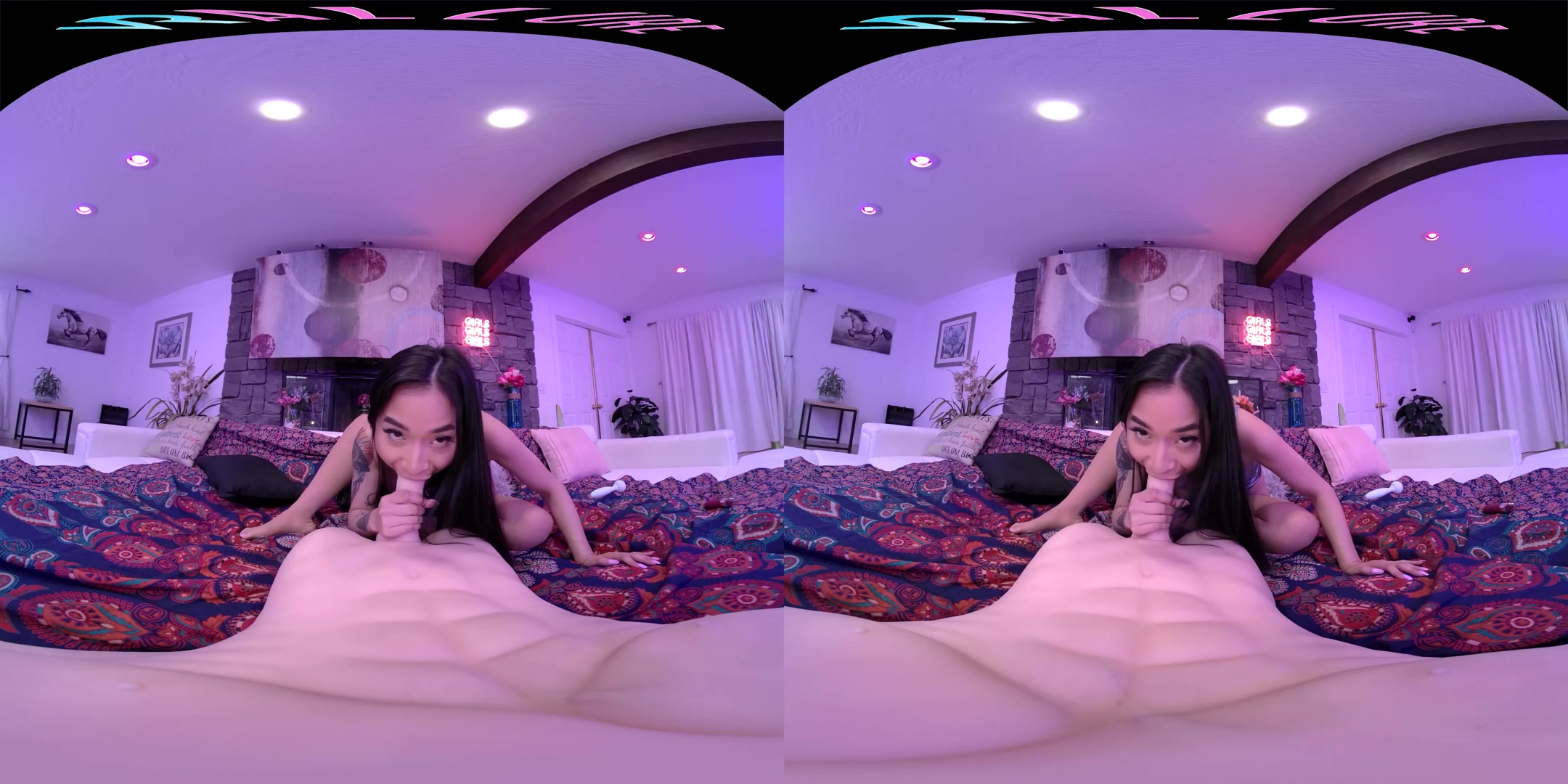 Avery Loves Neon - VRAllure