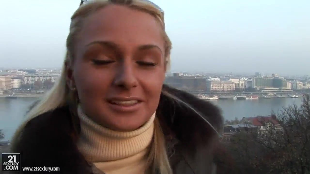 Marvelous Ivana Sugar taking a walk over the town and chatting