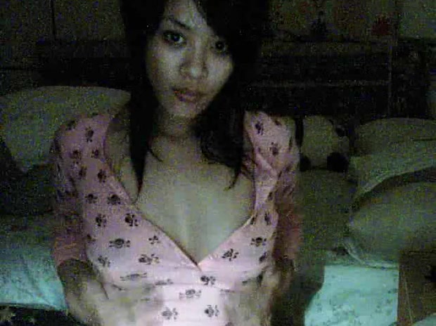 Suckable medium tits needs to be teased by me