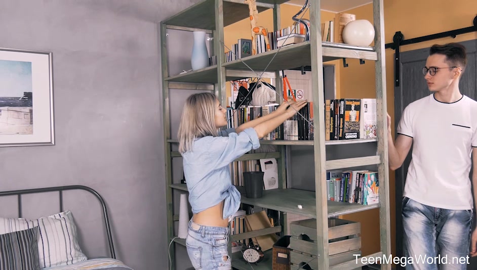 Bookworm gets a sex prize - FuckStudies