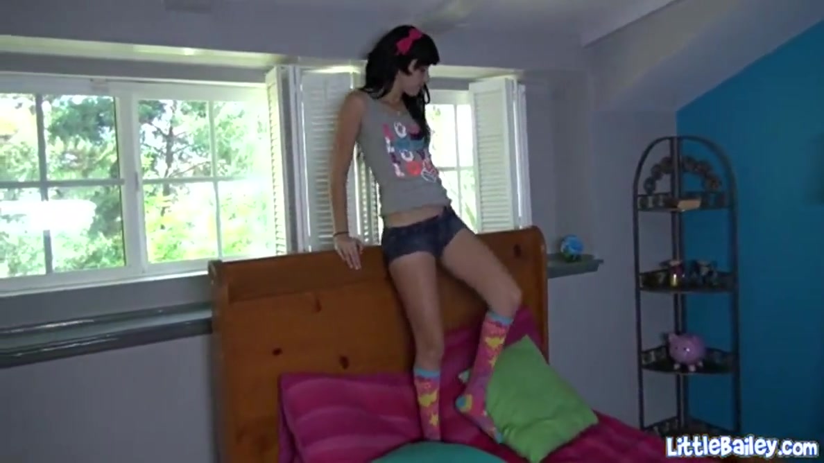 Sexy teen 18+ Masturbates In Solo Pov - Mandy Sky