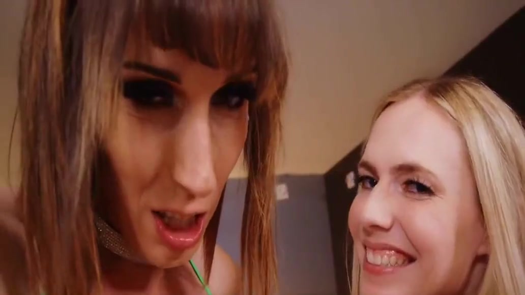 Trans Girl Has Threesome Sex With A Married Couple 6 Min - Ramon Nomar, Melanie Brooks And Rebel Rhyder