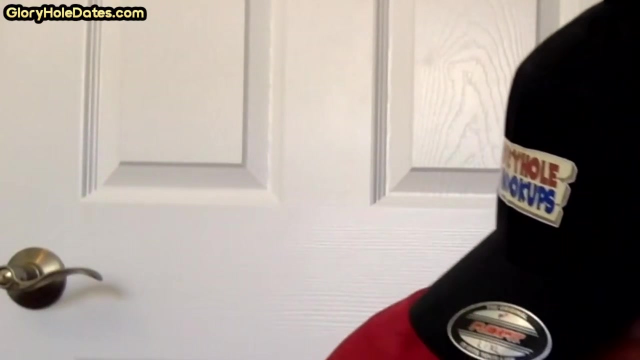 Gloryhole DILF sucking cock at home in homemade closeup