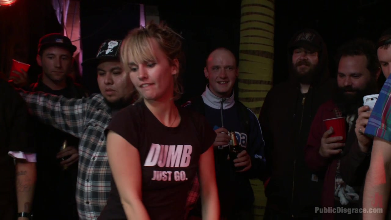 Sex disgrace and noise Hottie fucked at a punk show Squirt all over