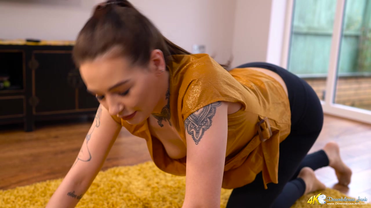 Keep Tugging - DownblouseJerk