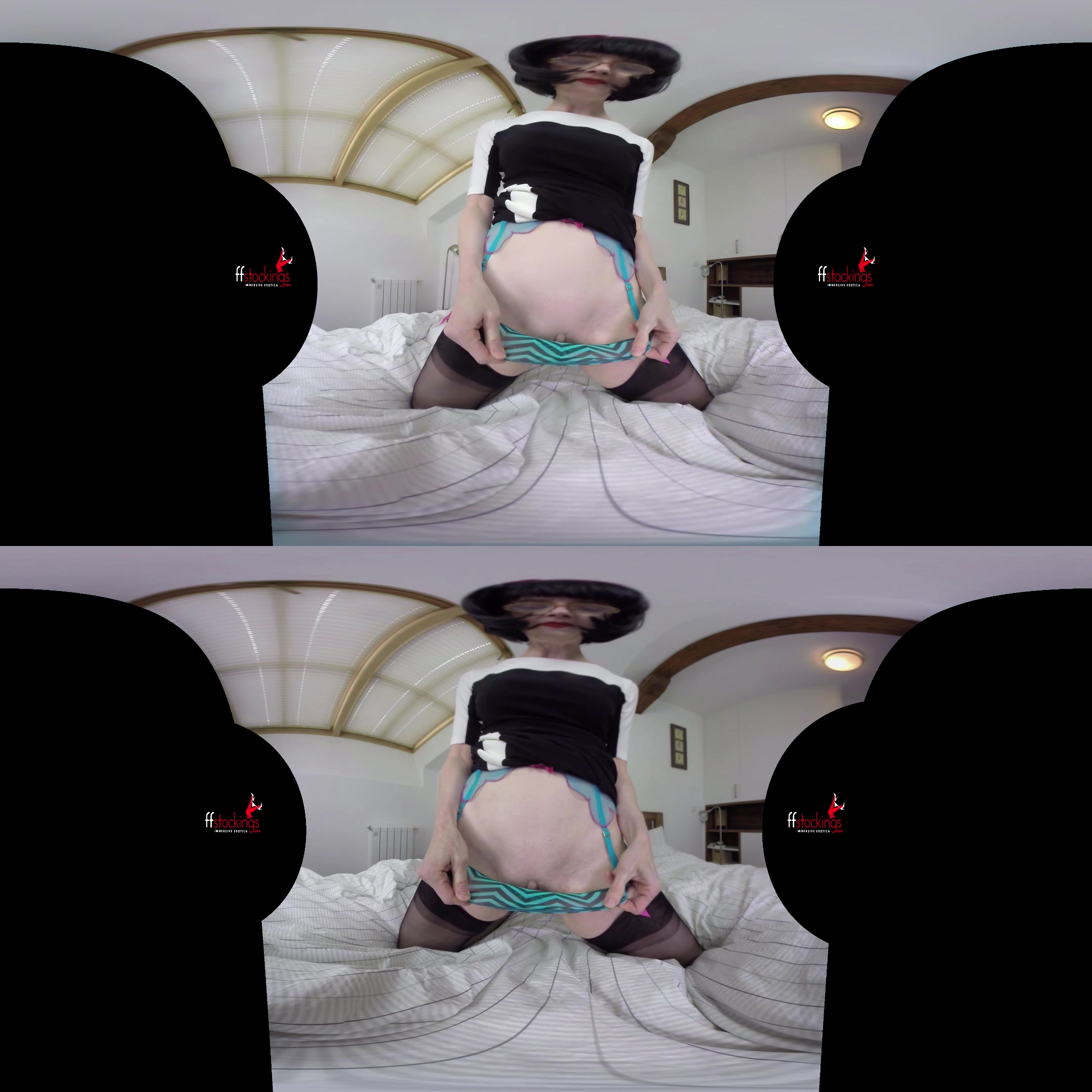 Smokin Hot Panties in Virtual Reality