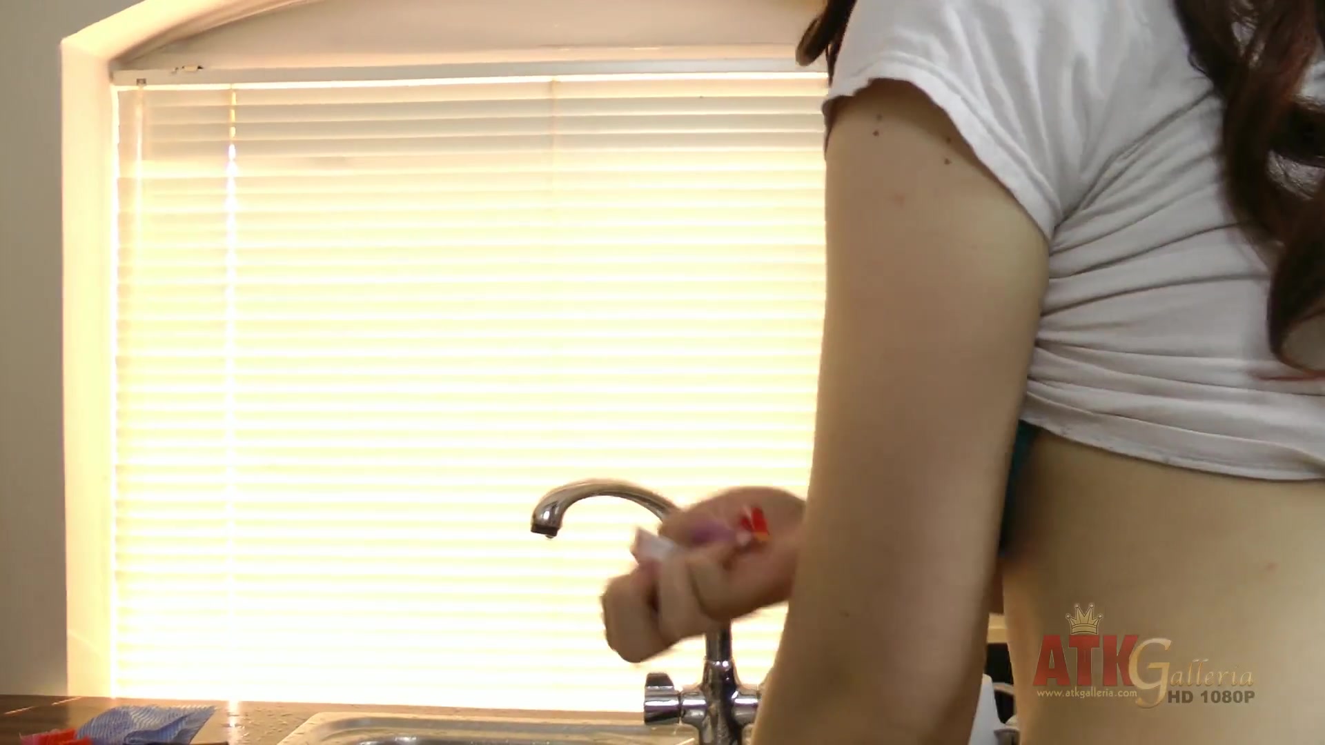Melody spreads her pussy