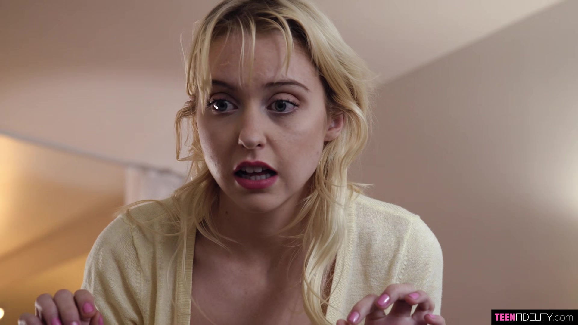 Lights Out - Starring: Chloe Cherry - PornFidelity