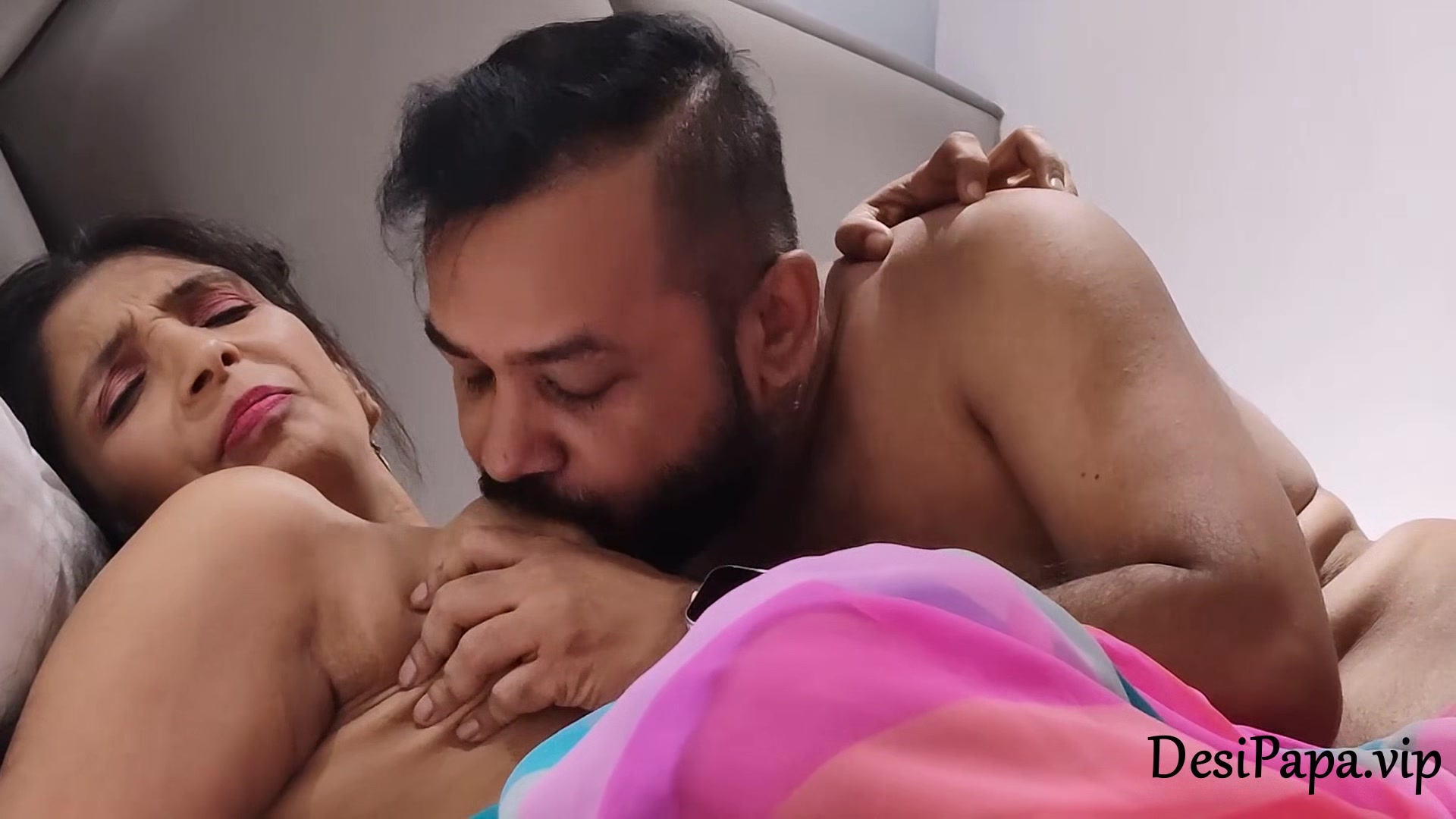 Mature Indian Aunty Giving Blowjob Sexually Satisfying Herself