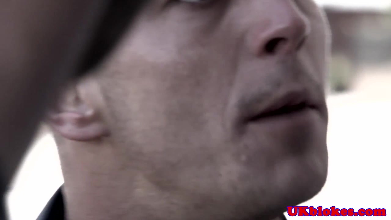 UK hunk assfucking then jerks off until cum