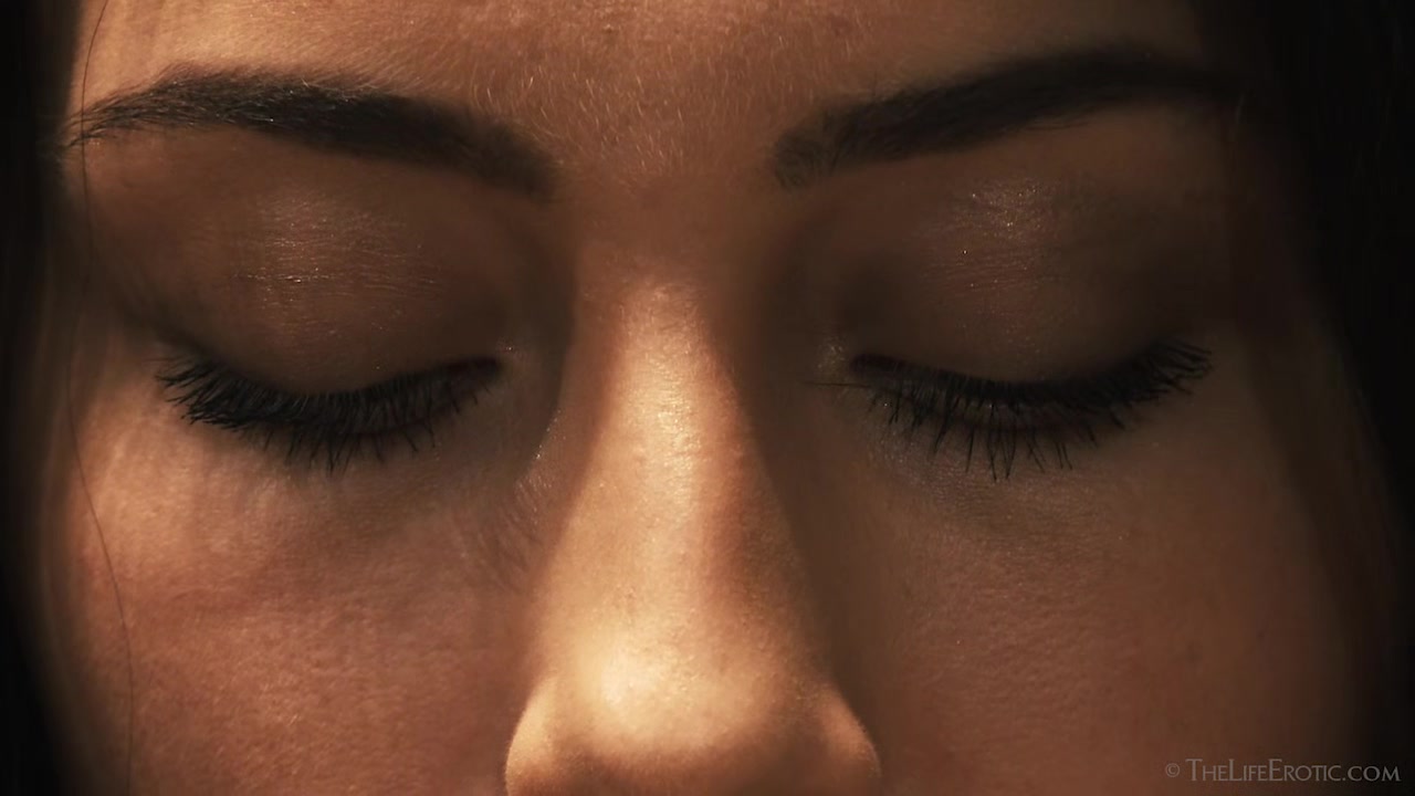 Lagrimas Do Coracao 2 - Anna Rose & Tess B - TheLifeErotic