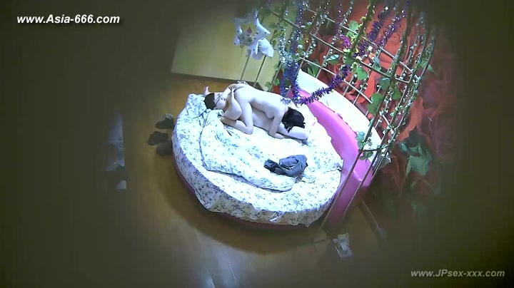 Hackers use the camera to remote monitoring of a lover's home life.265