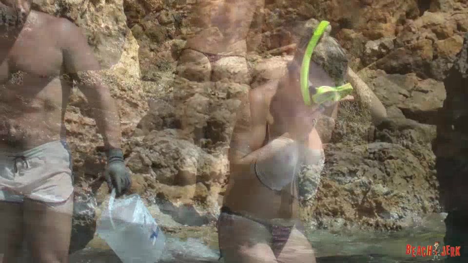 Big boobed snorkel - BeachJerk