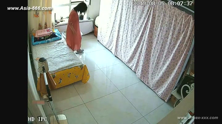 Hackers use the camera to remote monitoring of a lover's home life.383