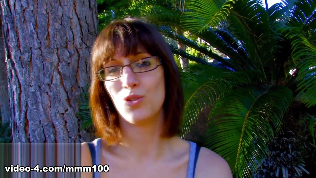Lola Vinci in Video Interview Porno With Lola Vinci - MMM100
