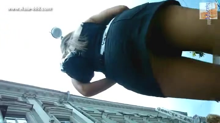 peeping blonde amateur upskirt.3