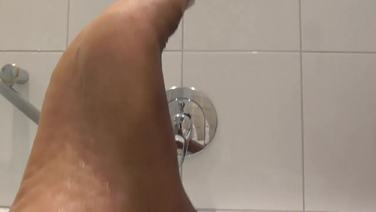 Lick my feet dry Wet feet by ebony Barbie Estrella by Foot Girls