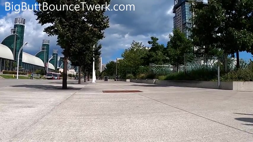 Loose Phat Ass Running - BigButtBounceTwerk