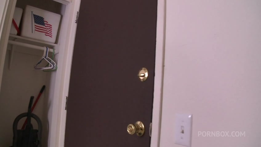Blonde Pornstar Angelina Ash Tests A Sybian And Then Gets Railed Hard - PissVids