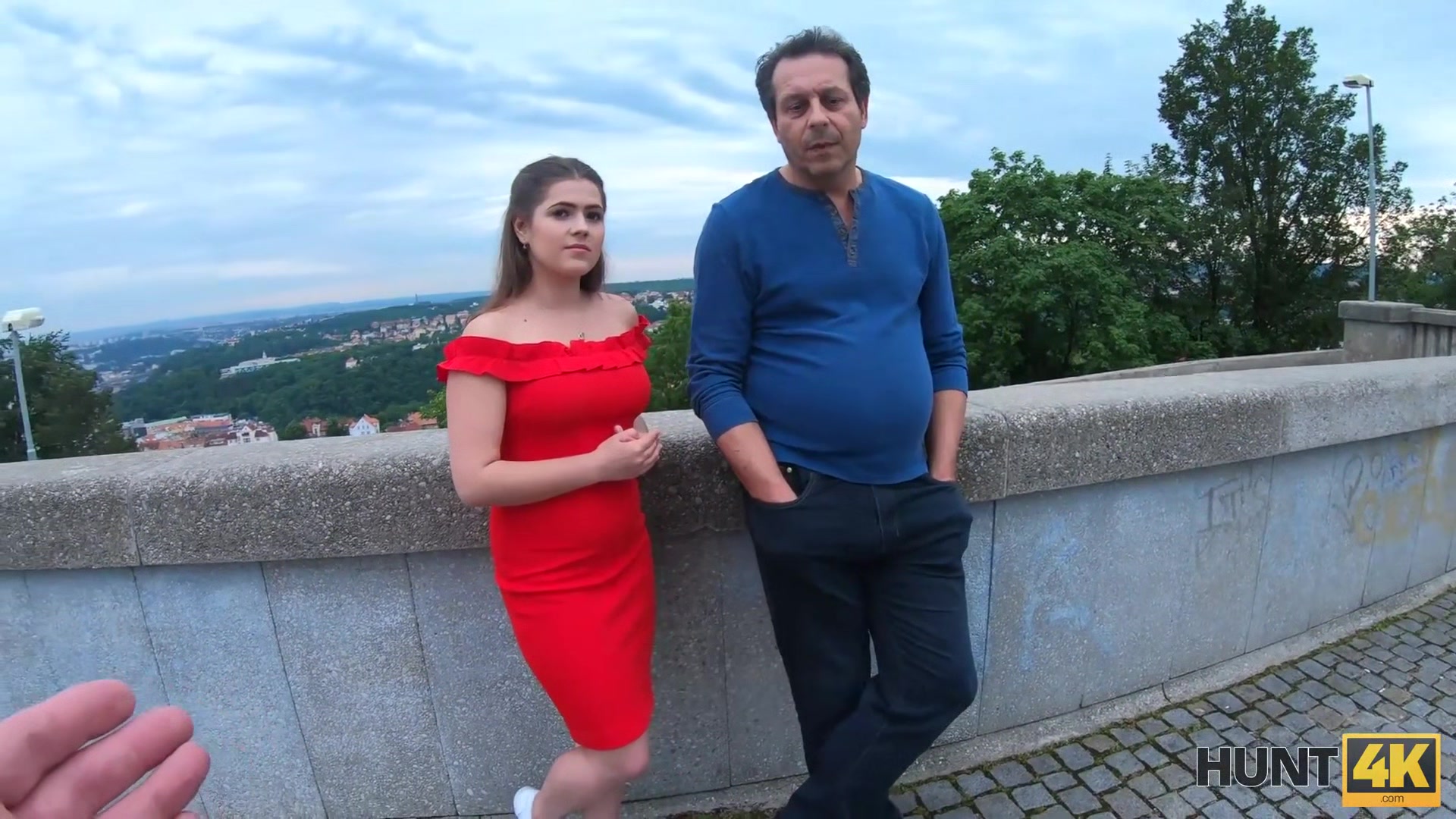 HUNT4K. Bad girl earns a lot of cash with her sexy body in front of her poor Step father