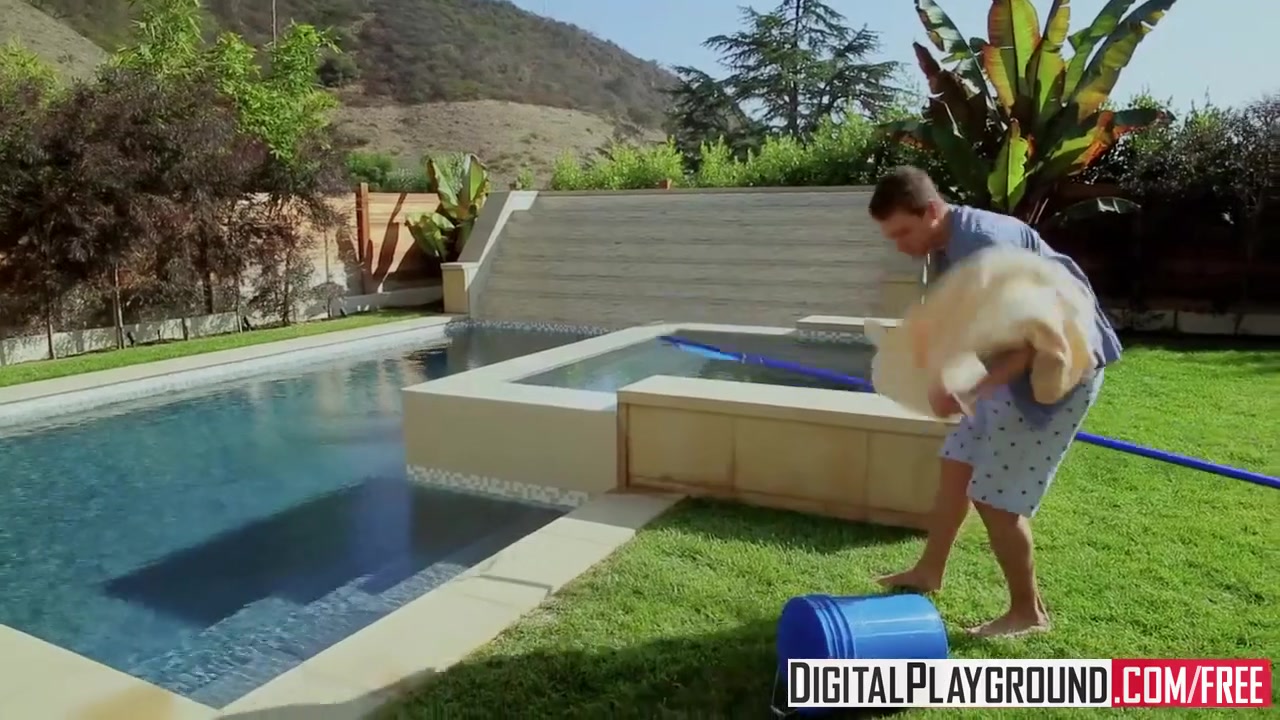 Mia Malkova Xander Corvus - Poolside Pounding - DigitalPlayground