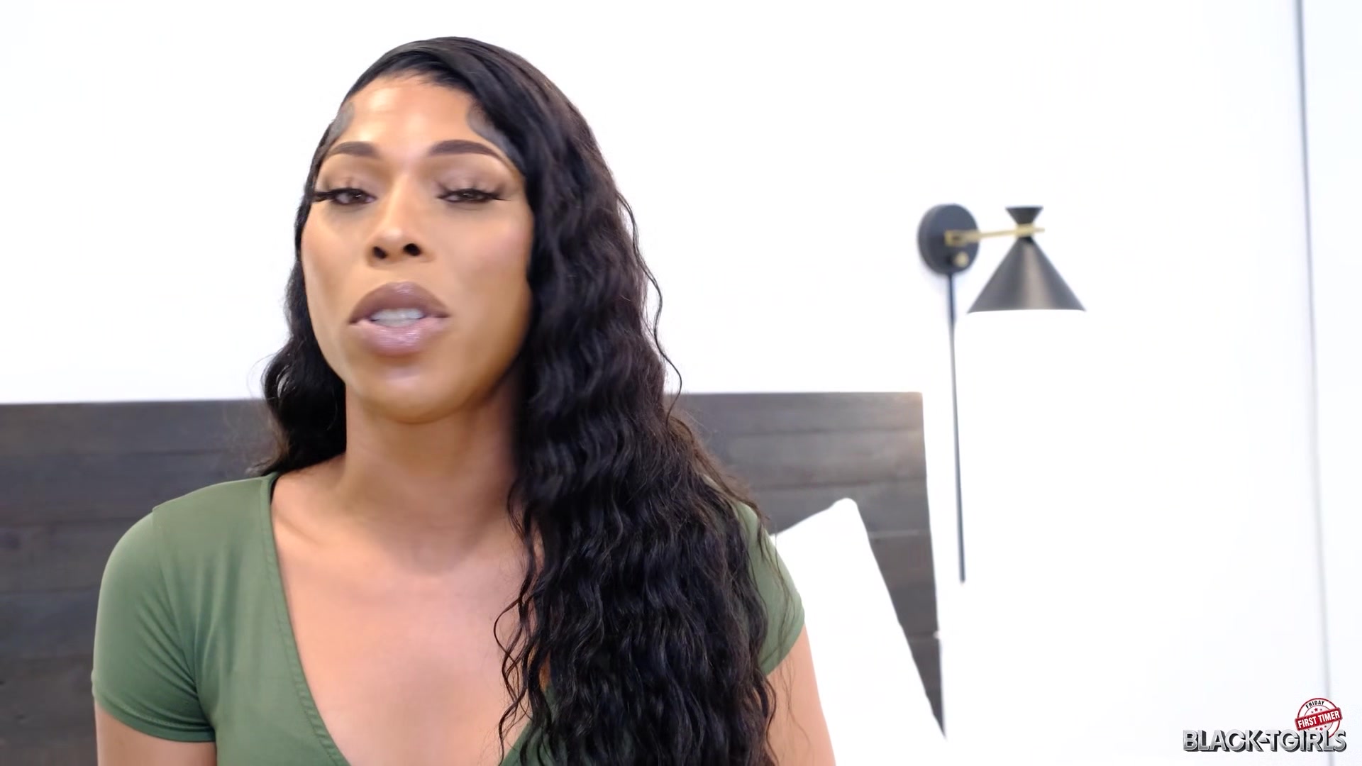 BLACK TGIRLS - Honey the It Girl Steals Every Spotlight