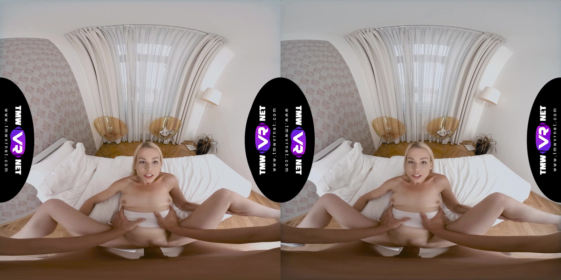 Make up brush or a real dick? - TmwVRnet