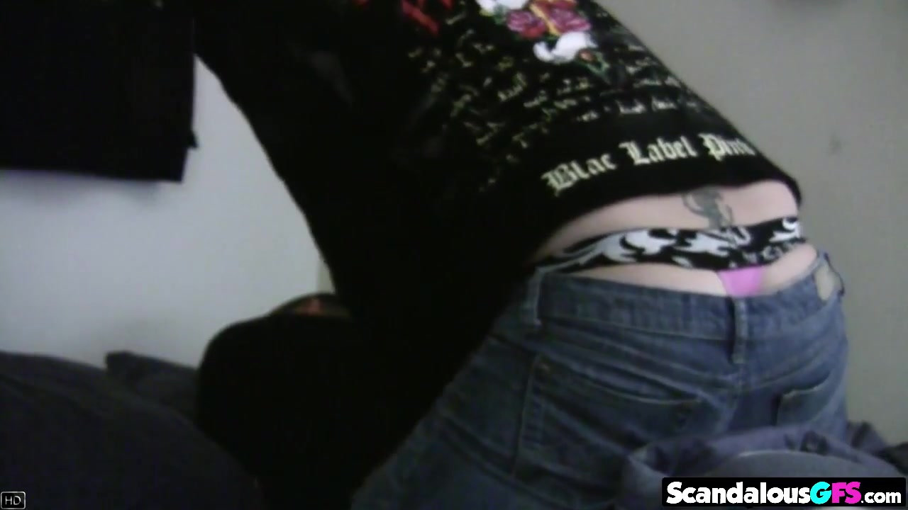 Julia Fingering While Filming - Scandalous Gfs