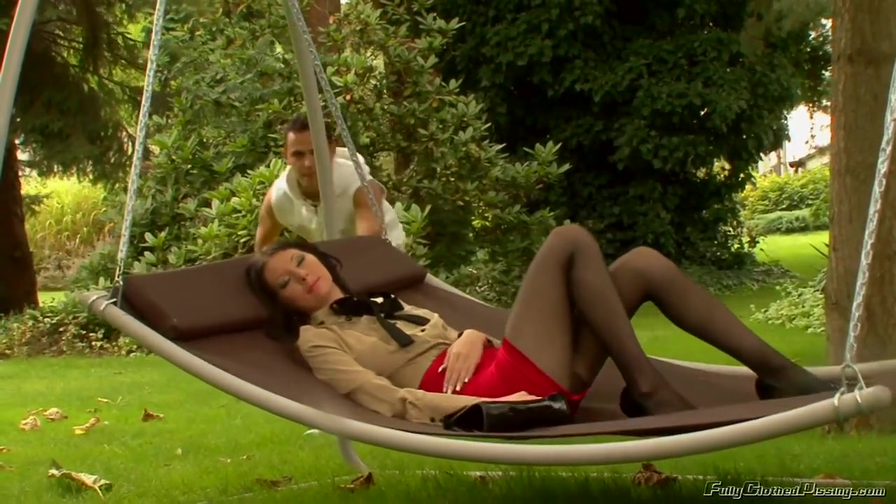Kattie Gold And Eliss Fire - The Swinging Surprise