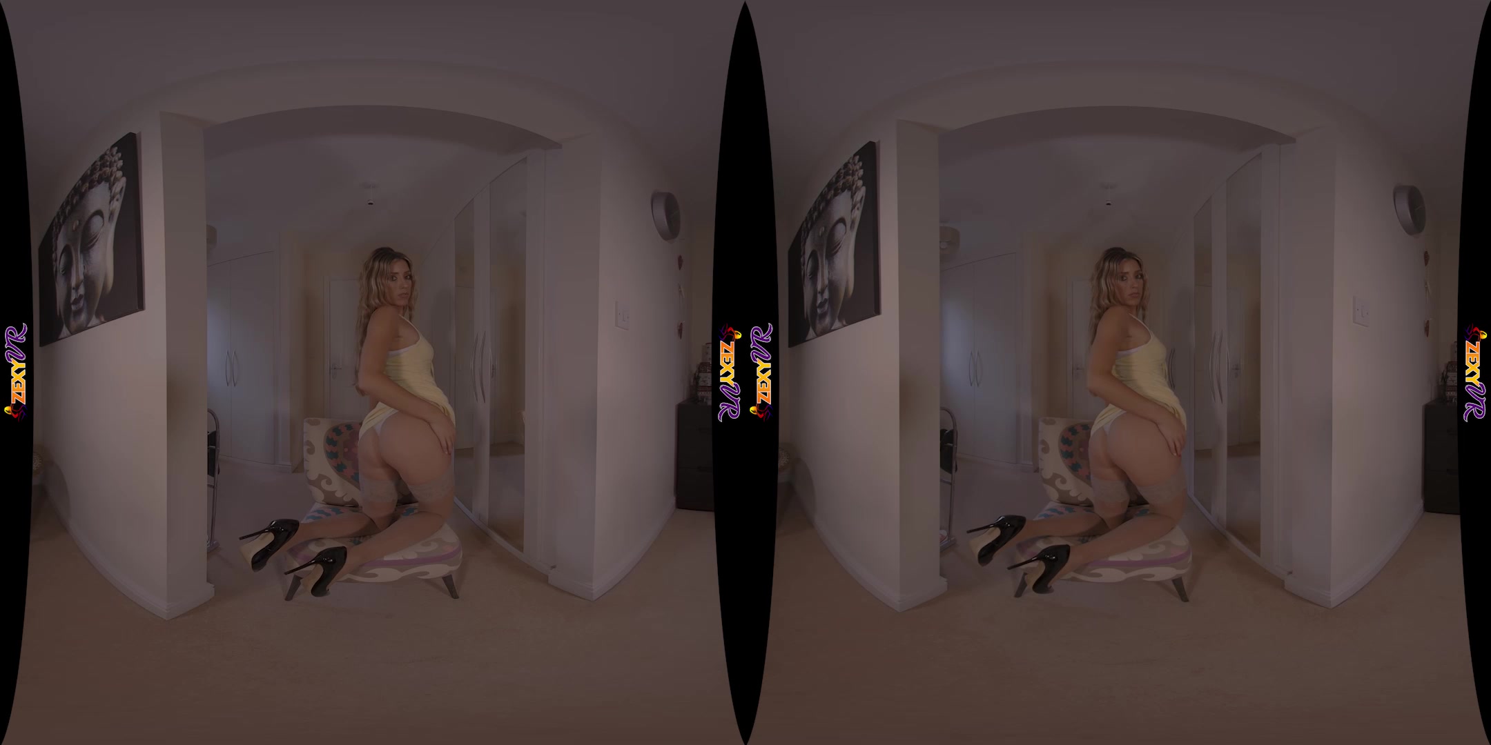 Your Striptease featuring Louise K - ZexyVR