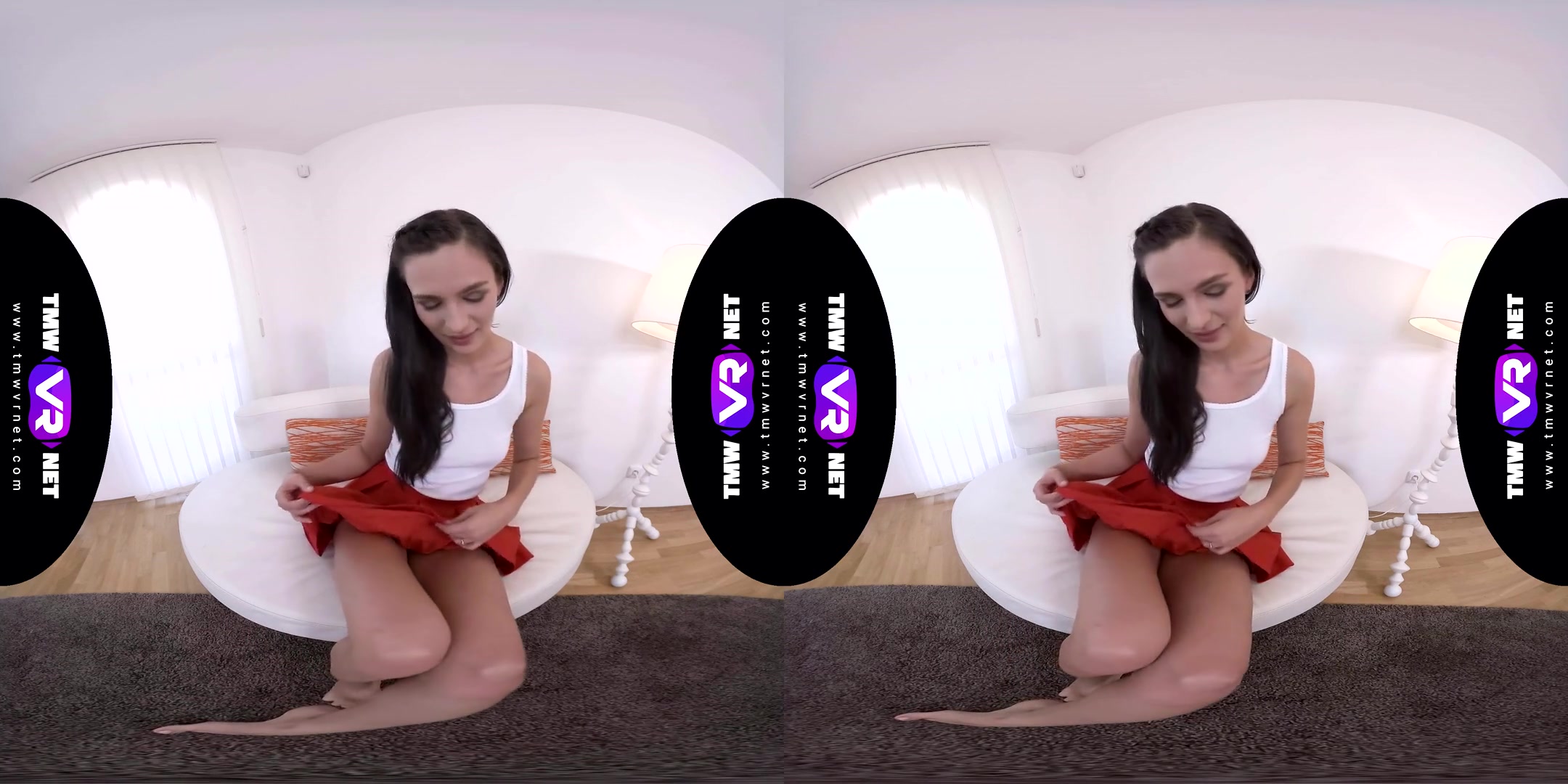 Lee Anne in Self-fuck of a Gorgeous Brunette - TmwVRNet