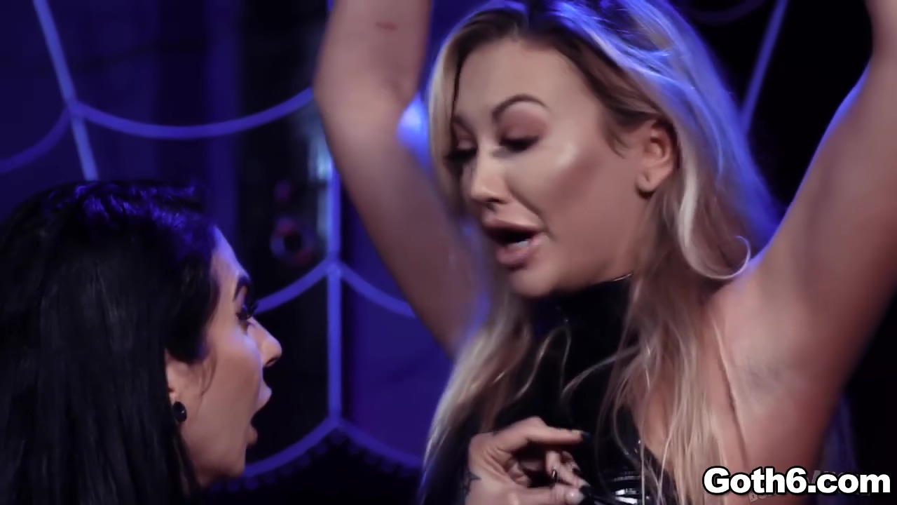 Adira Wears A Strapon To Fucked Dante From Behind
