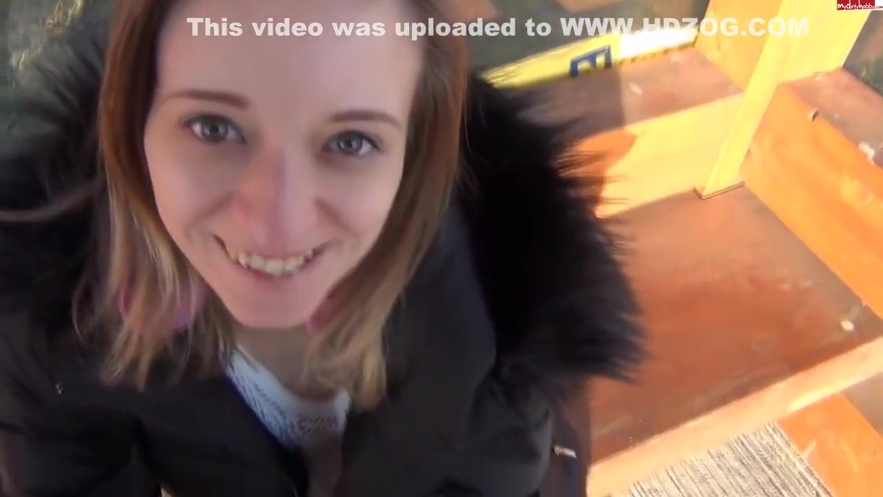 Ria Hill - Analer Nervenkitzel An Der Busstation