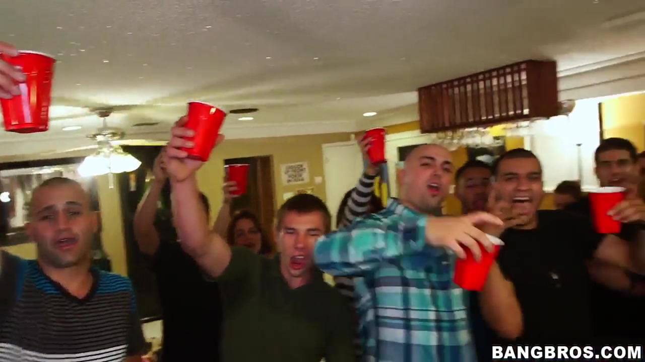 Awesome college party featuring Diamond Kitty