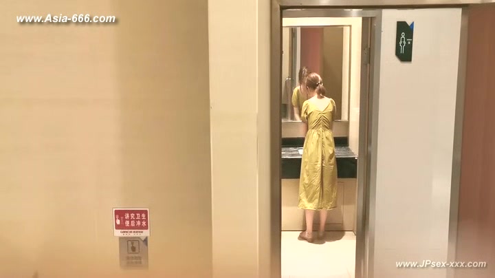 chinese girls go to ***