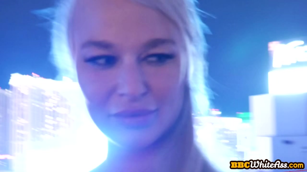 IR anal MILF and deepthroating babe BBC fucked in 3some
