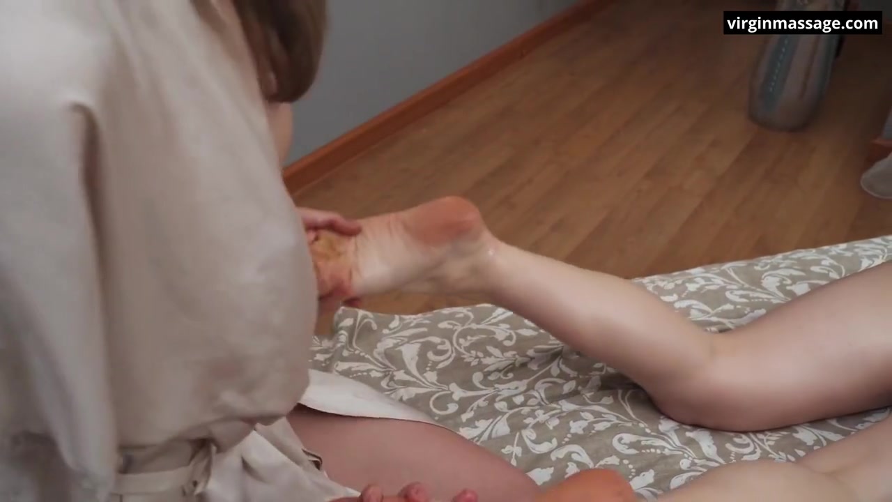 Very Sexy Feet Massage Action From Hot Masseuse