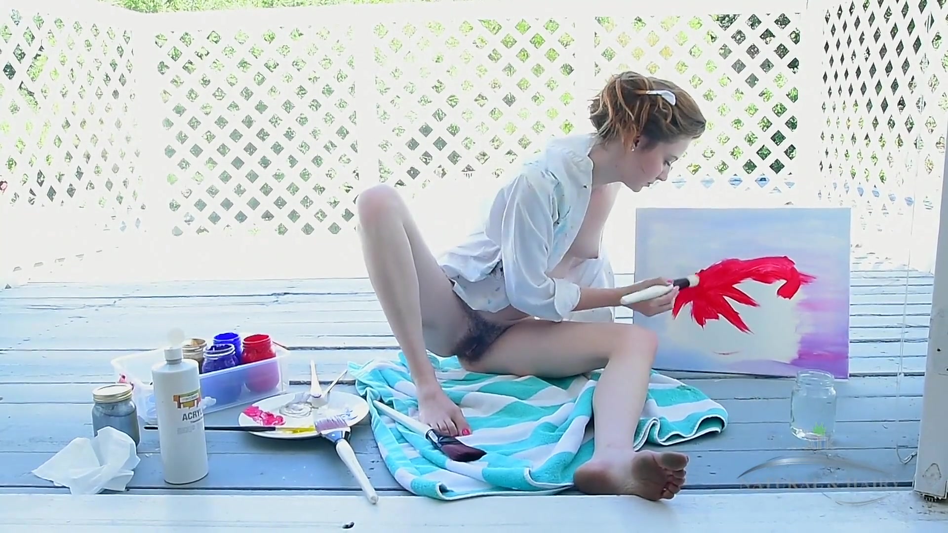 Emma Is Nudist Who Loves To Paint Fully Naked
