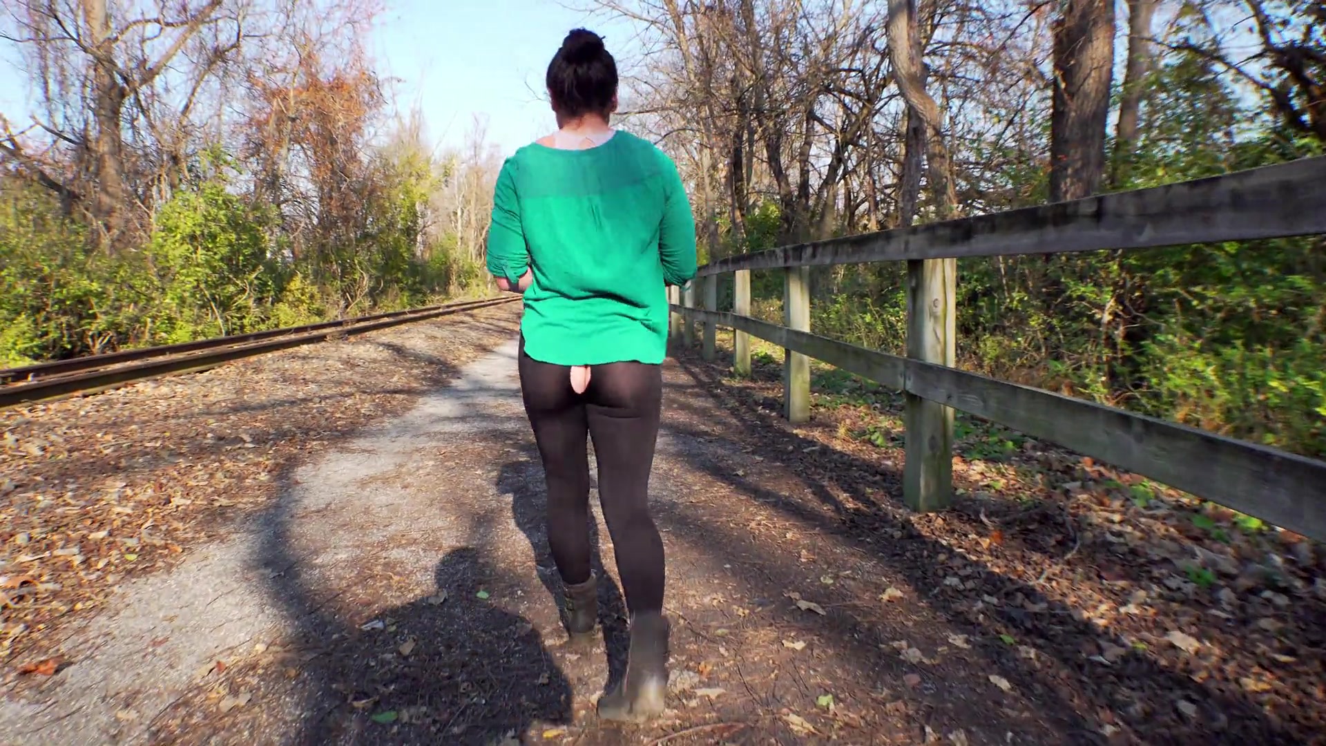 Oblivious Milf In Ripped Leggings - Sammi Starfish