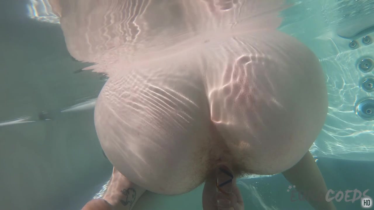 Hot Model Brille Masturbating Underwater In The Jacuzzi Unshaved teen 18+ Pussy