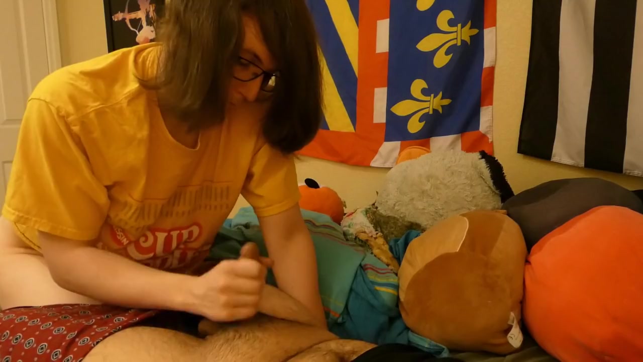 Having Some Fun With A Homemade Cumlube Handjob
