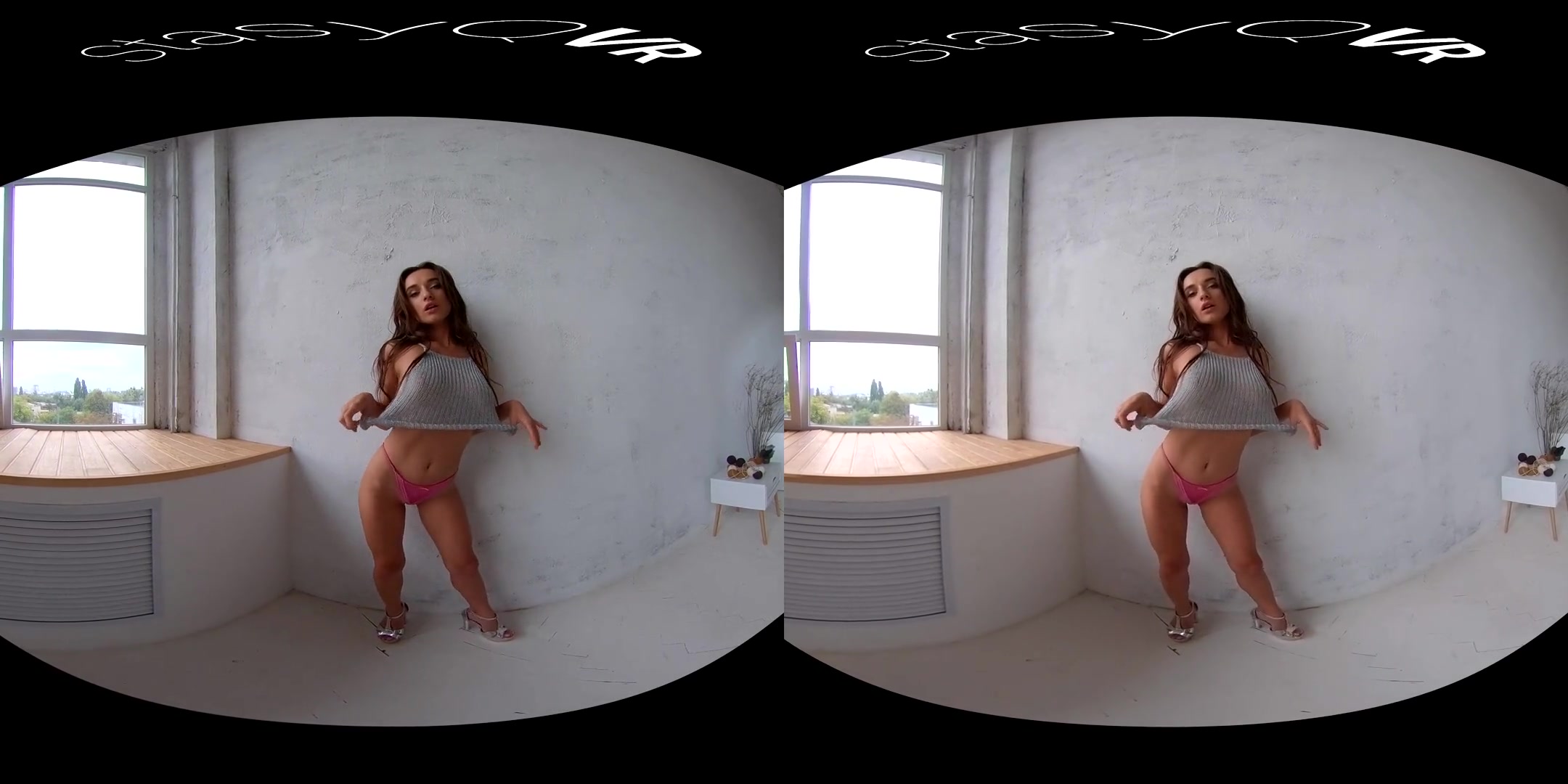 Gloria Sol in High Heels & Pink Panties - StasyQVR