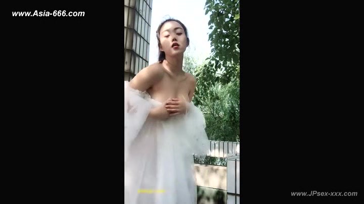 chinese model posing nude.63_2